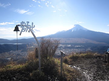 逆光なのが写真撮影にはチト残念かも