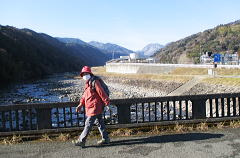 バックは二子山～駒ヶ岳