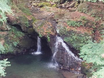 釜伏川に架かる夫婦橋から撮影