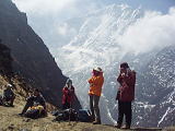 4198m��̃s�[�N�ɗ��I