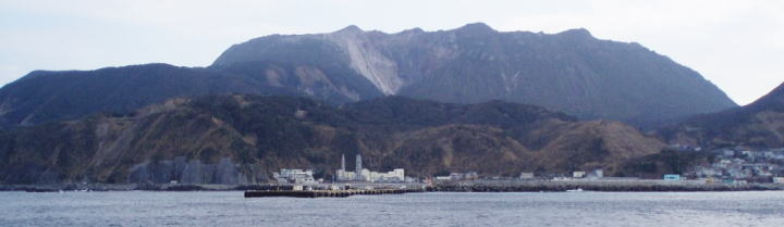 海上から天上山を望む 海上から天上山を望む