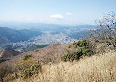 奥に九重連山が･･･