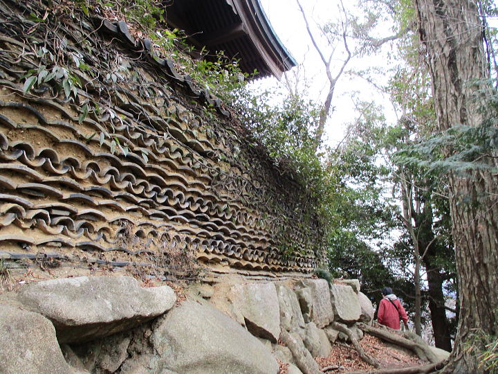 佐志能神社・本殿の瑞垣