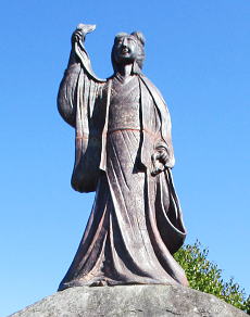 展望台前の広場にて