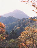 神怡館の付近から四阿屋山を望む 神怡館の付近から四阿屋山を望む