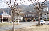 両神荘(平成19年4月撮影) 両神荘(平成19年4月撮影)