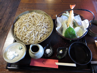 蕎麦の「くぼ田」　てんもり