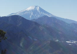 高畑山山頂より富士山を望む