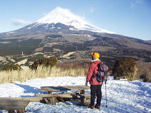 笹峰1099mから富士山を仰ぐ