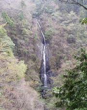 ２段落差約100mの滝