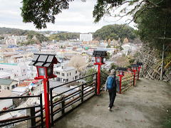 前方は勝浦市街