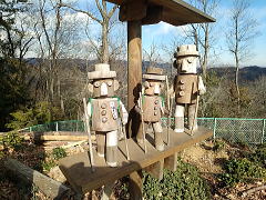 山頂部のオブジェ