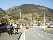 矢倉沢のバス停から矢倉岳を目指す