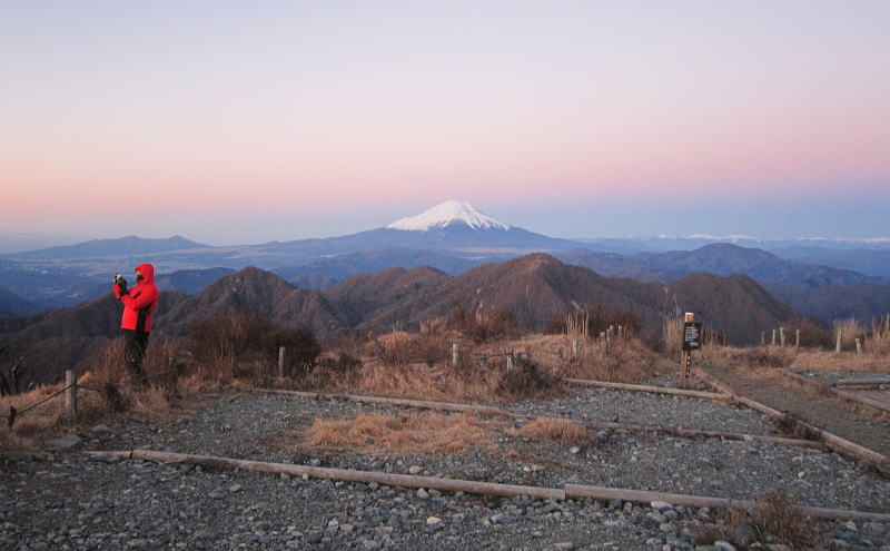 蛭ヶ岳山頂の朝